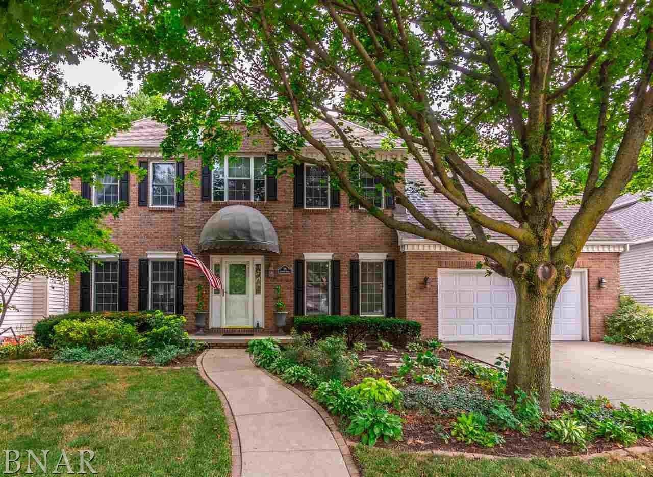 26 Downing, Bloomington $249,500
